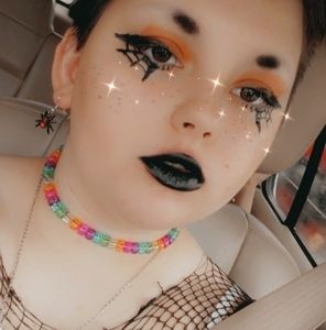 Meet your Posher, Crow